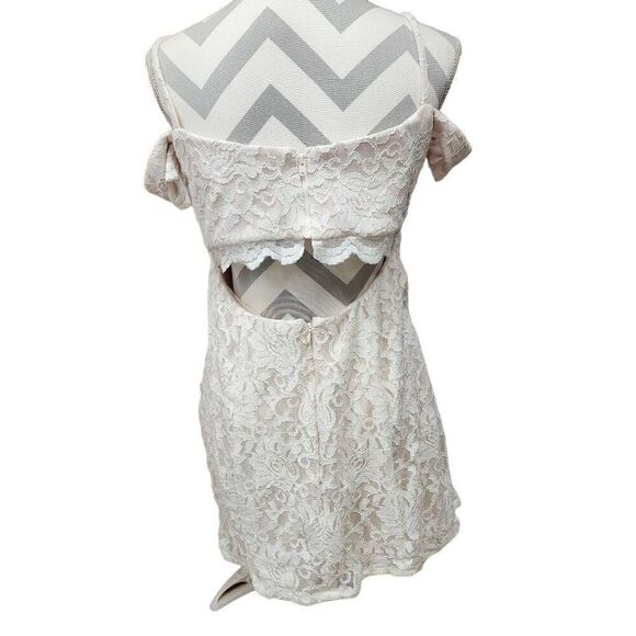 NIGHTWAY Womens Size 12 Ivory Stretch Cold Shoulder Short Dress Q5 - Picture 2 of 8